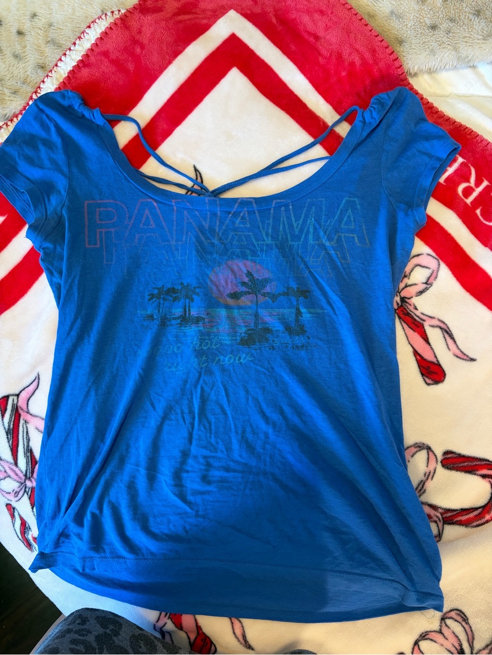 Vintage Guess Blue Scoop Neck Panama Graphic Short Sleeve Top